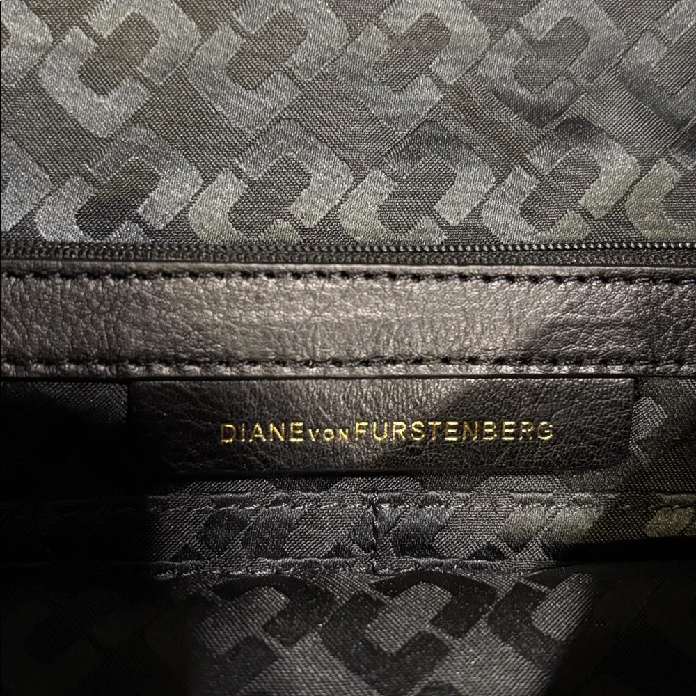 DIANE VON FURSTENBERG‎ Black Leather Crazy Metallic Studded Clutch Purse